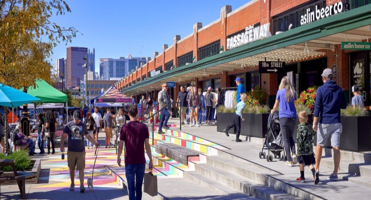 Market At The Terminal